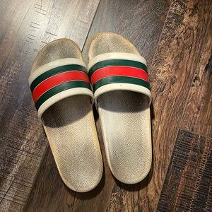 Gucci Pursuit ‘72 Slides